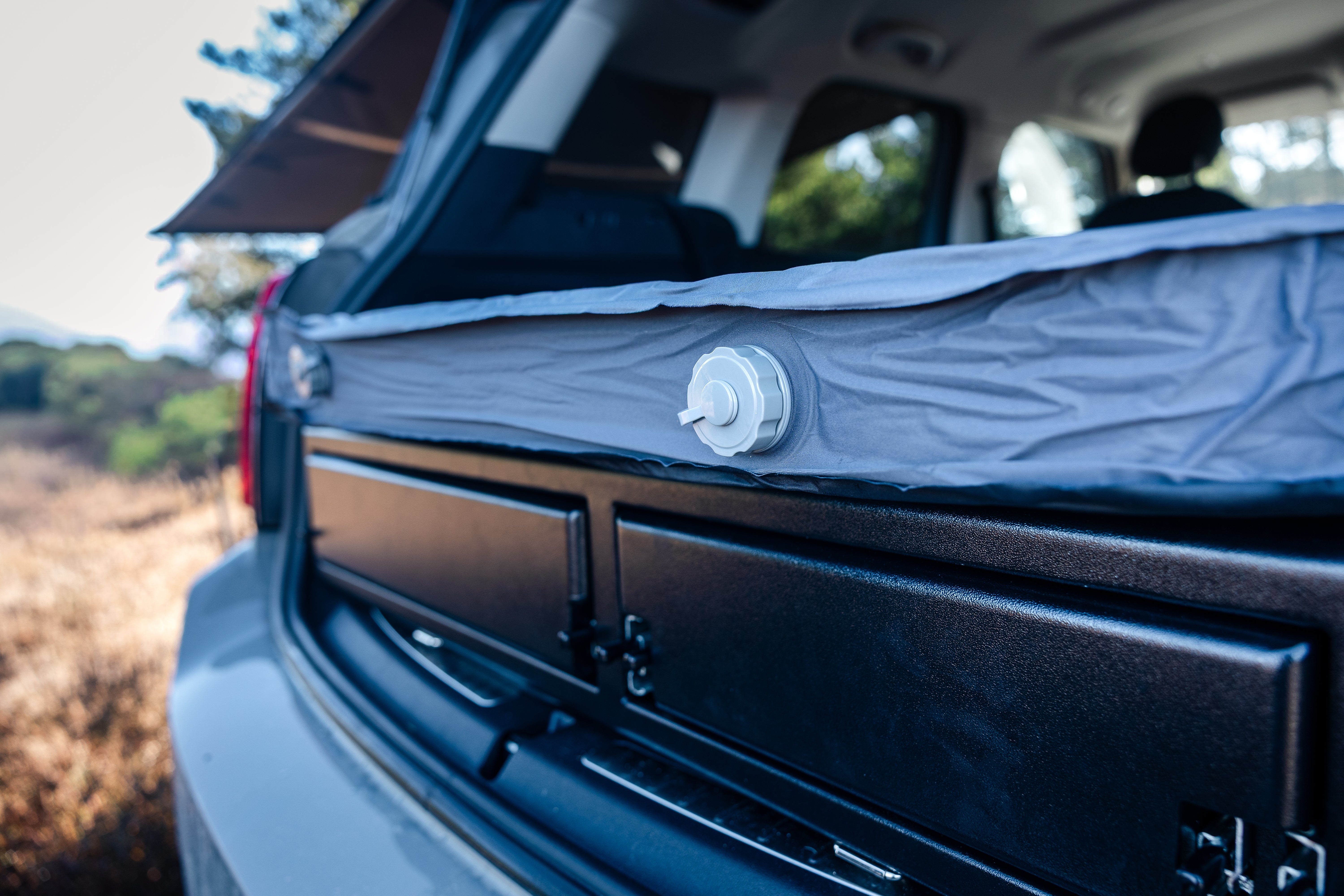 CampBoxi LUX 10 Madras - selvoppustelig luksusmadras til bilen