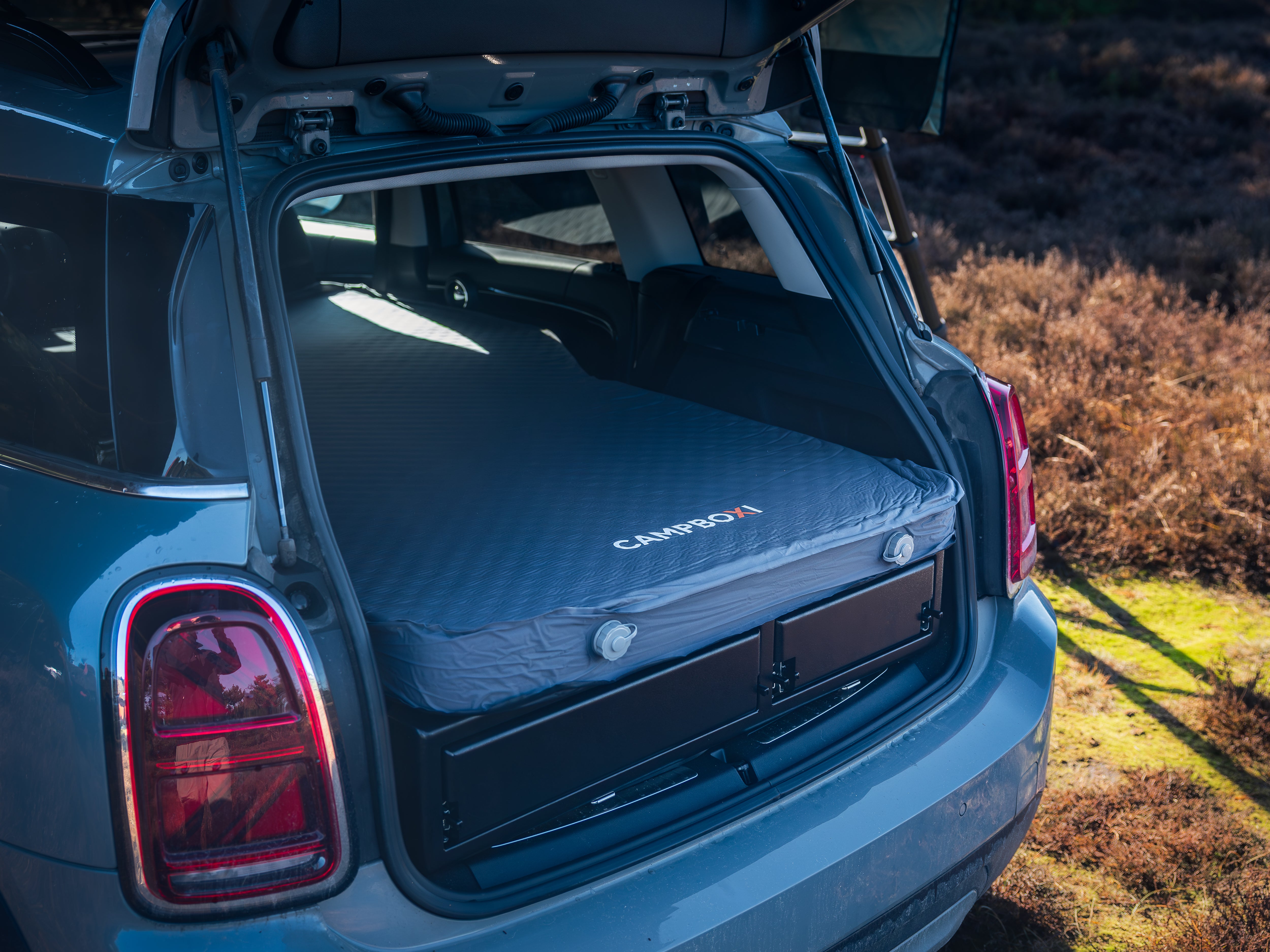 CampBoxi LUX 10 Madras - selvoppustelig luksusmadras til bilen
