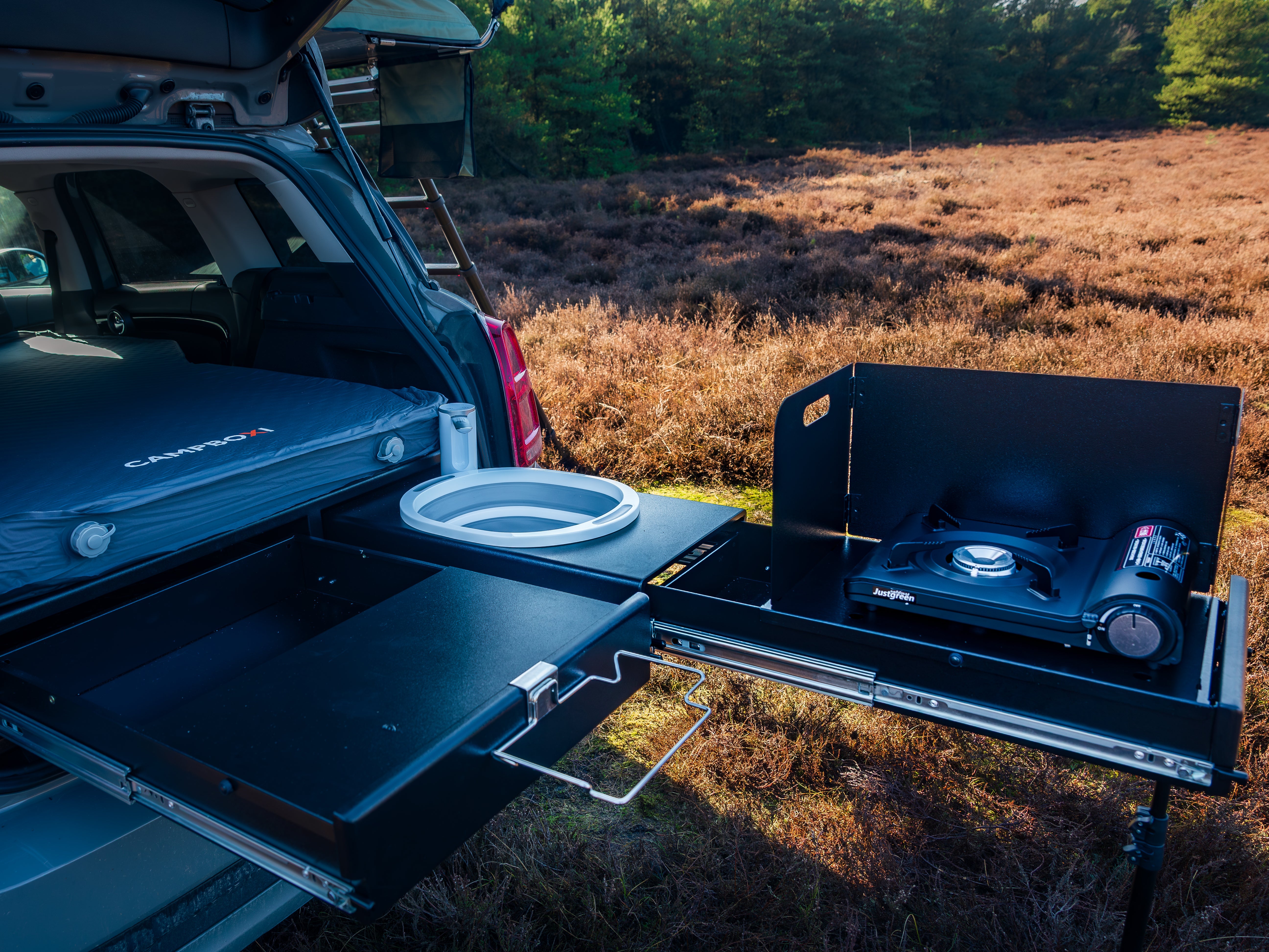 CampBoxi Kitchenfit - Allt-i-ett-husbilsmodul för vardagsbilar