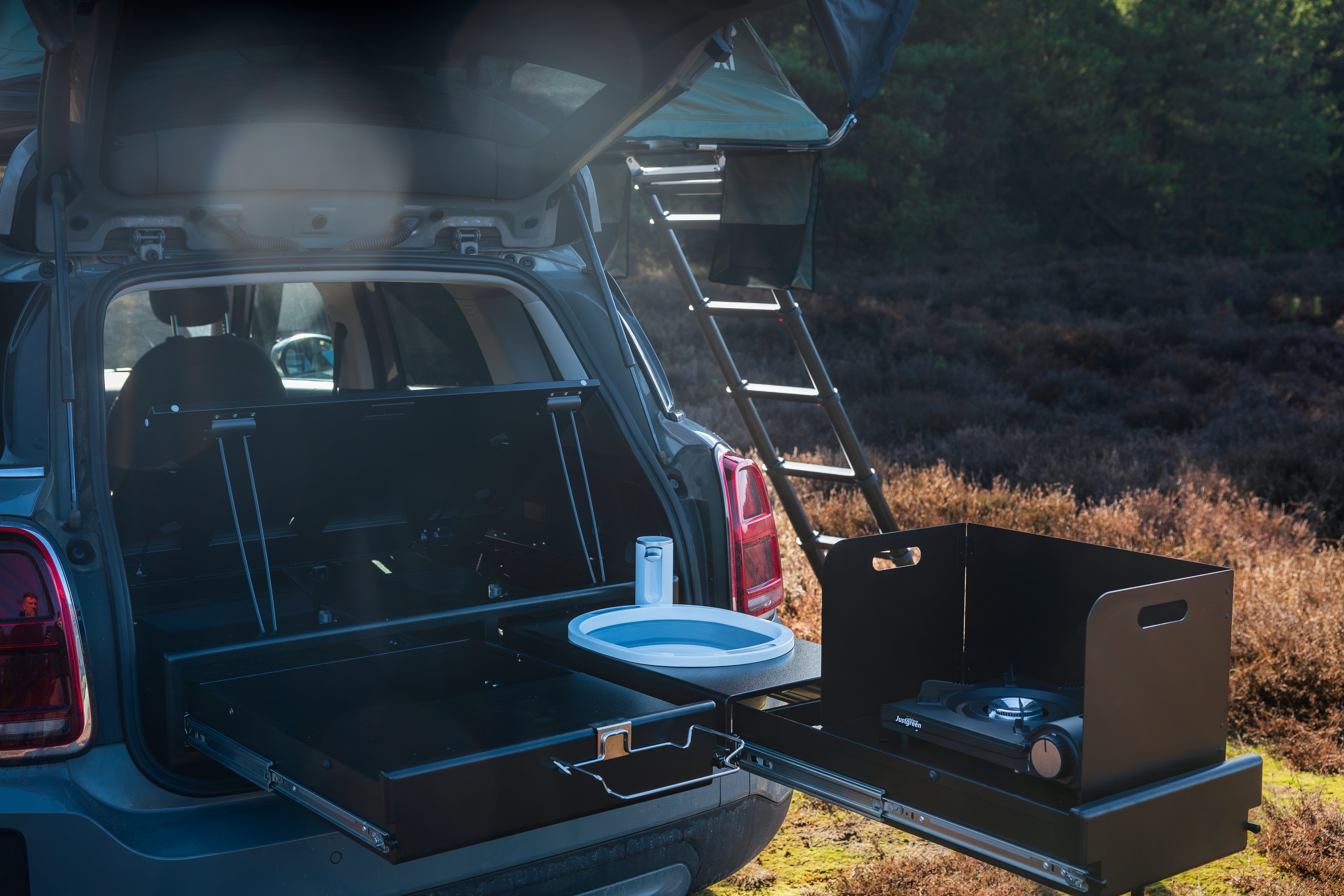 CampBoxi Kitchenfit - Allt-i-ett-husbilsmodul för vardagsbilar