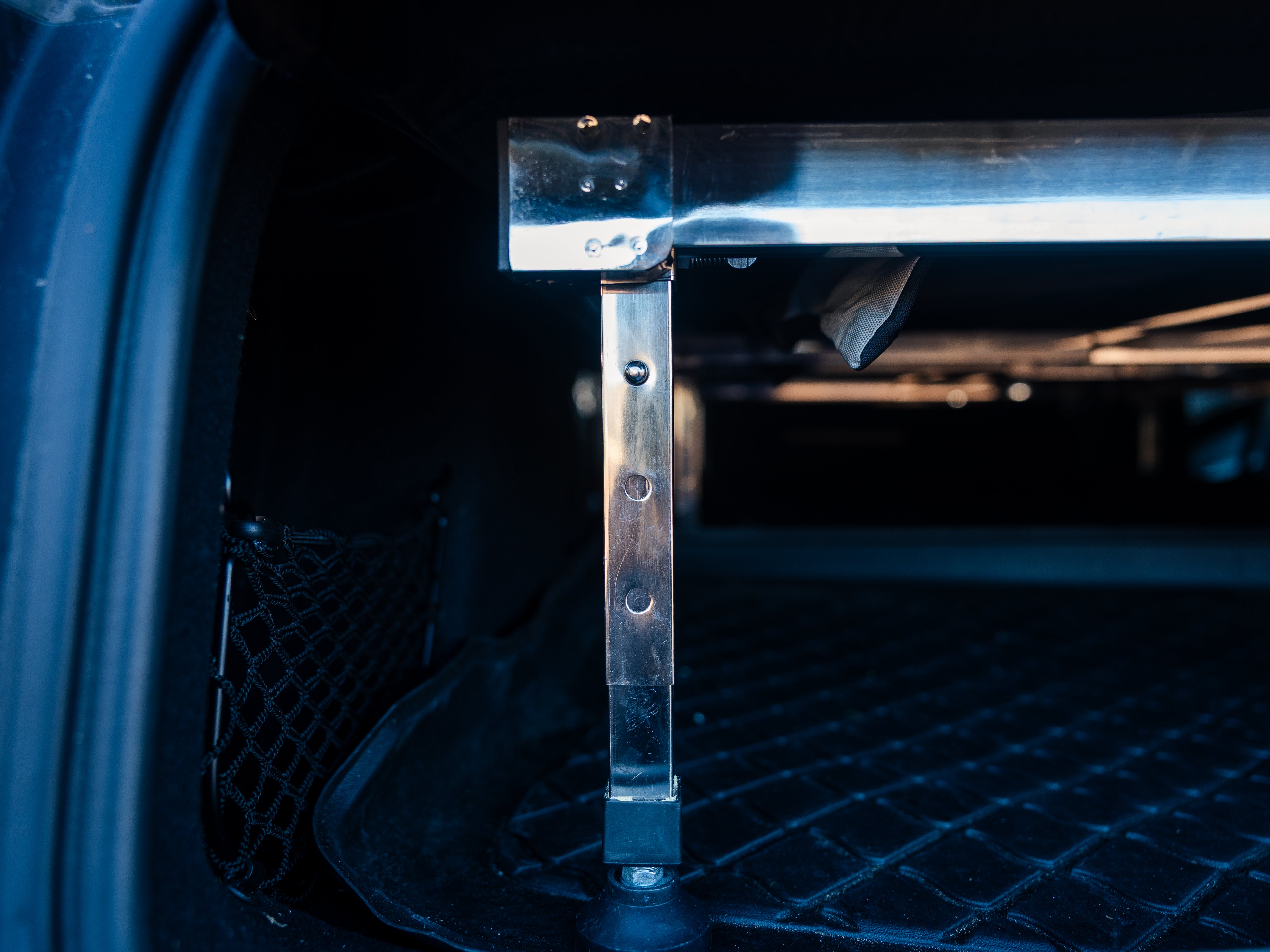 CampBoxi Unifit - Flexibel och justerbar sängram för din vardagsbil