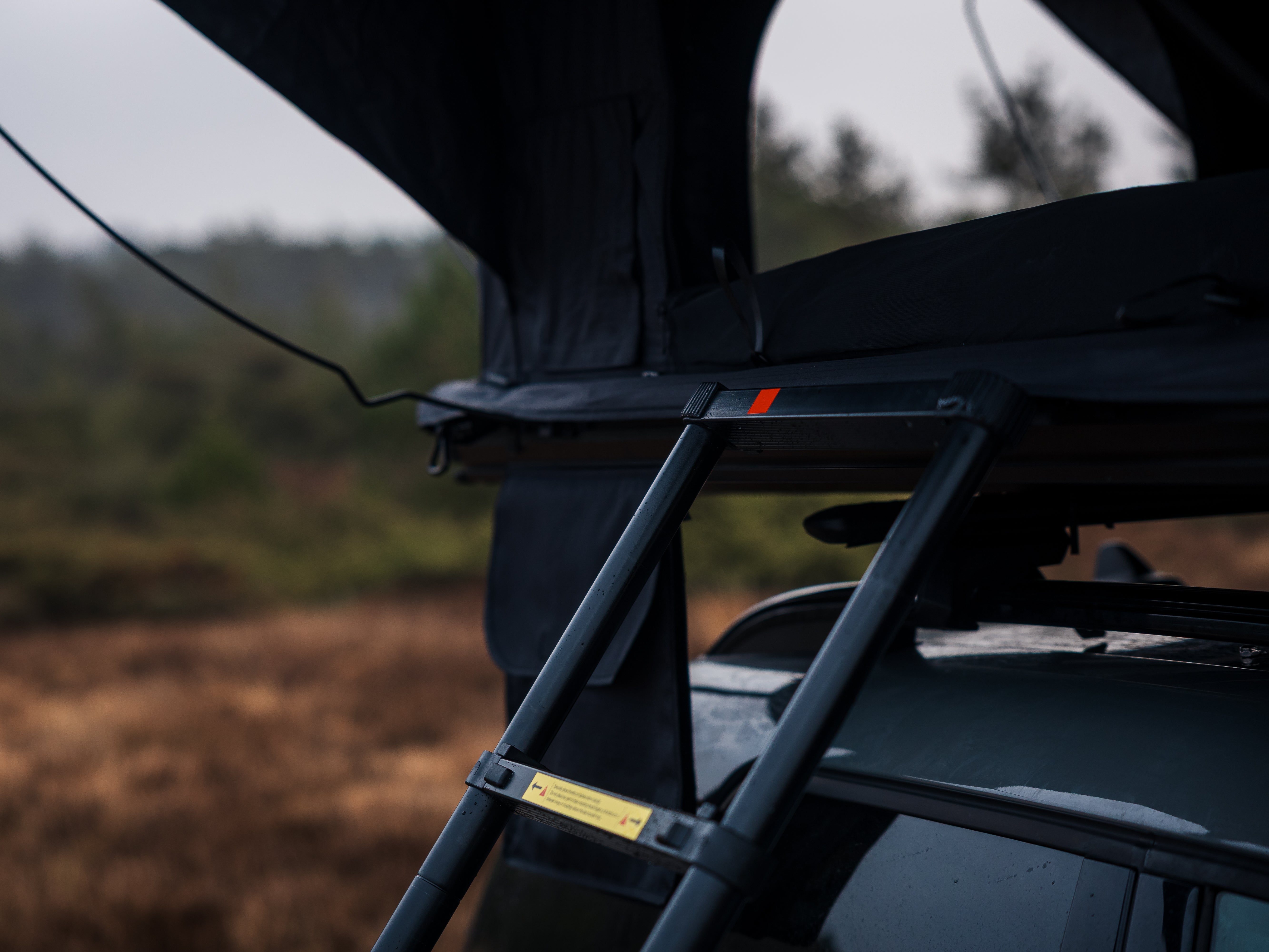 CampBoxi Aero 130 roof tent - Hard-shell aluminum roof tent