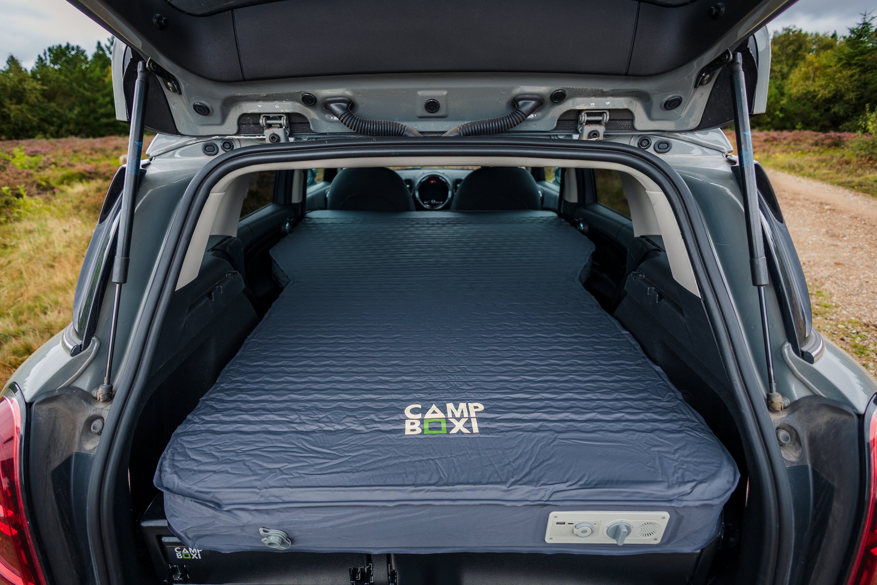 CampBoxi Kitchenfit - Allt-i-ett Camper Box för vardagsbilar