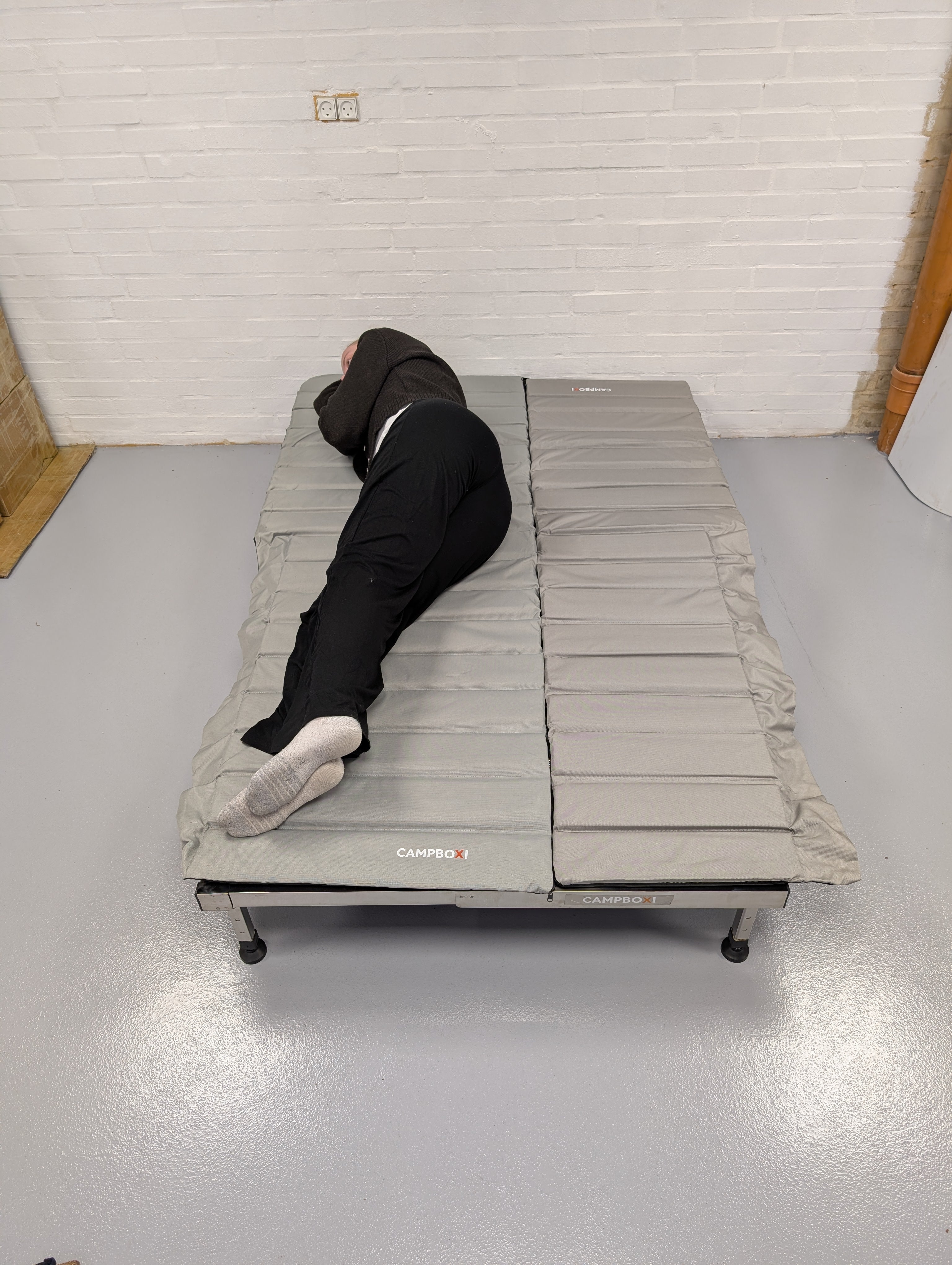 CampBoxi Unifit - Flexible and adjustable bed frame for your everyday car