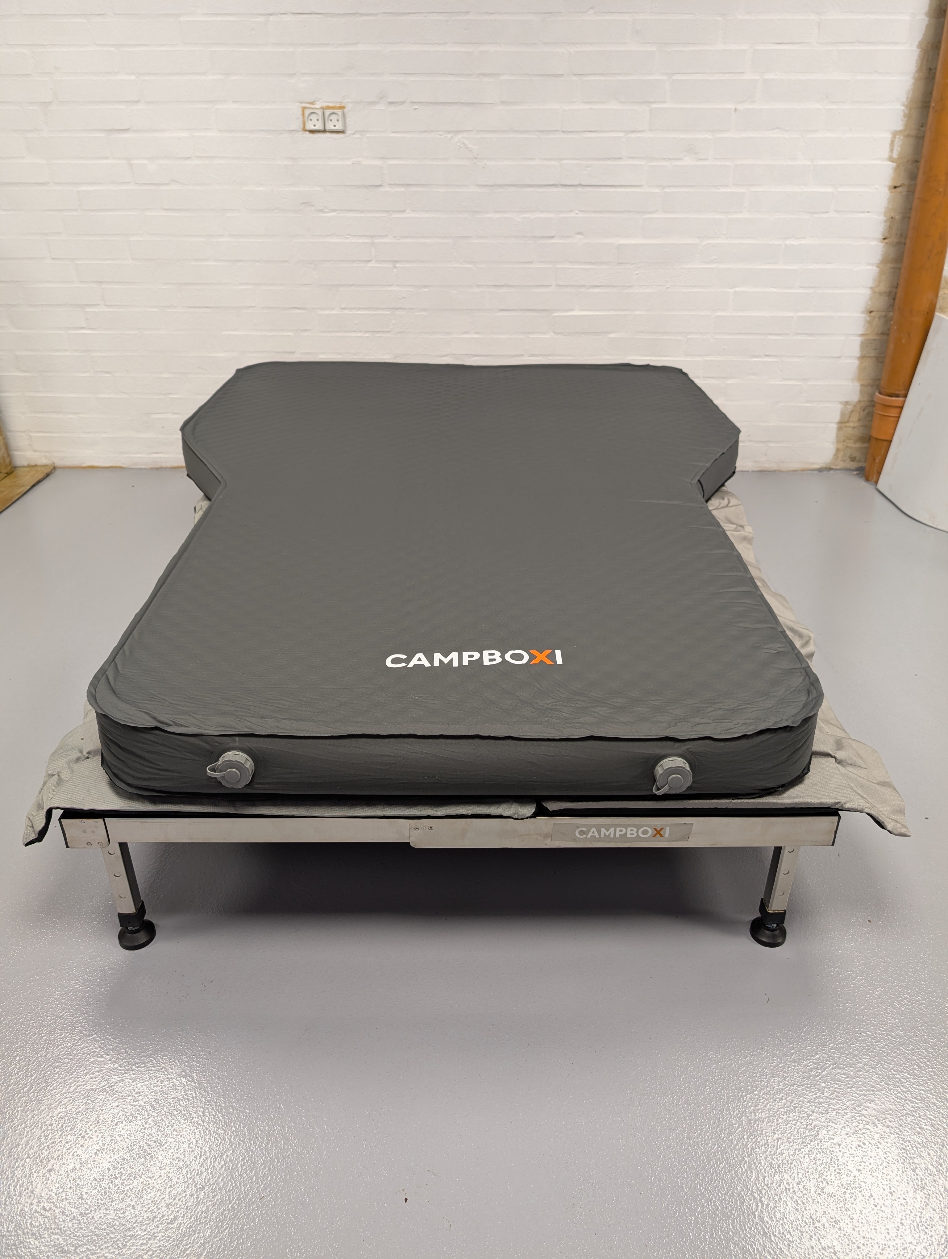 CampBoxi Unifit - Flexible and adjustable bed frame for your everyday car
