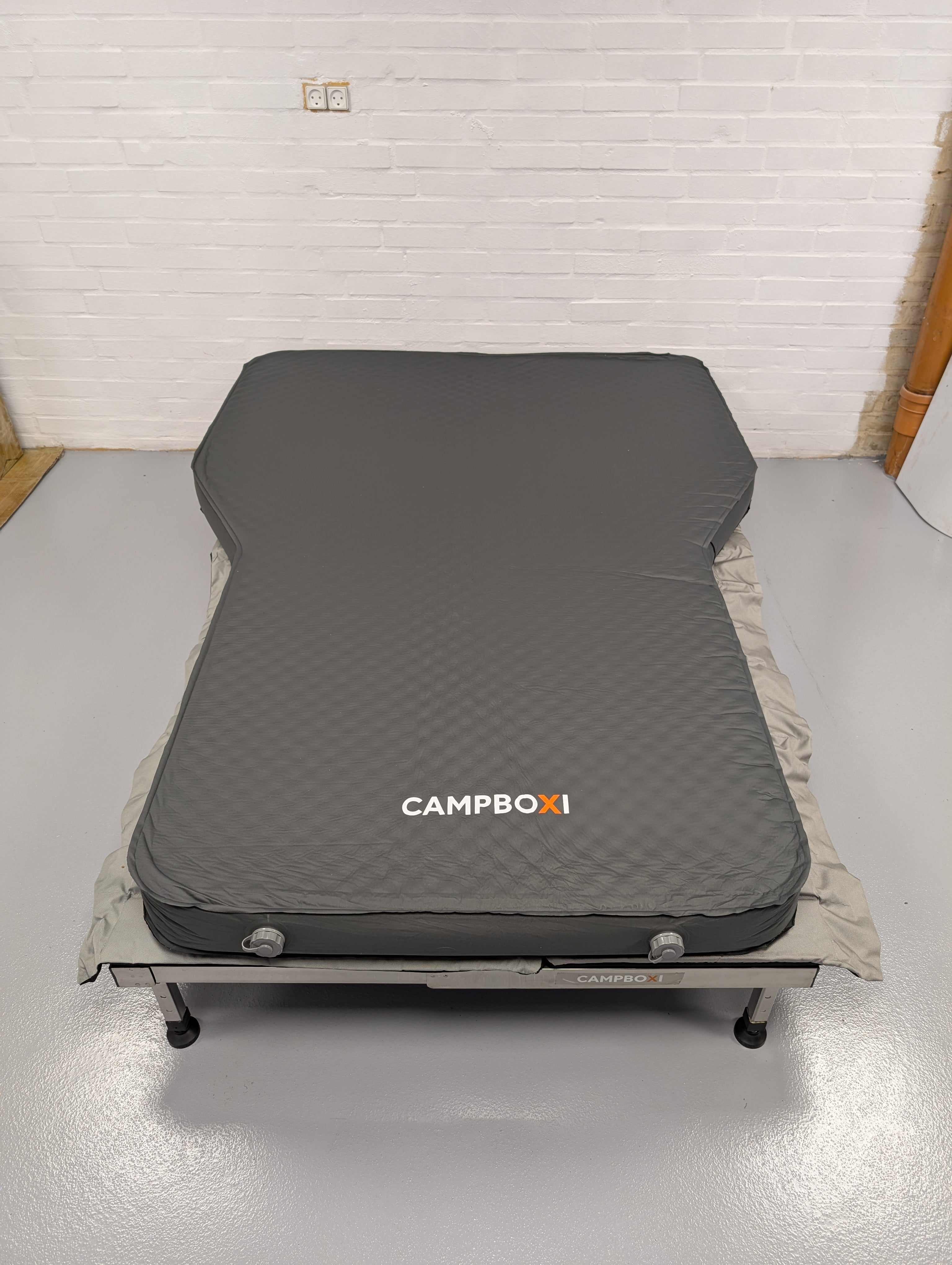 CampBoxi Unifit - Flexible and adjustable bed frame for your everyday car