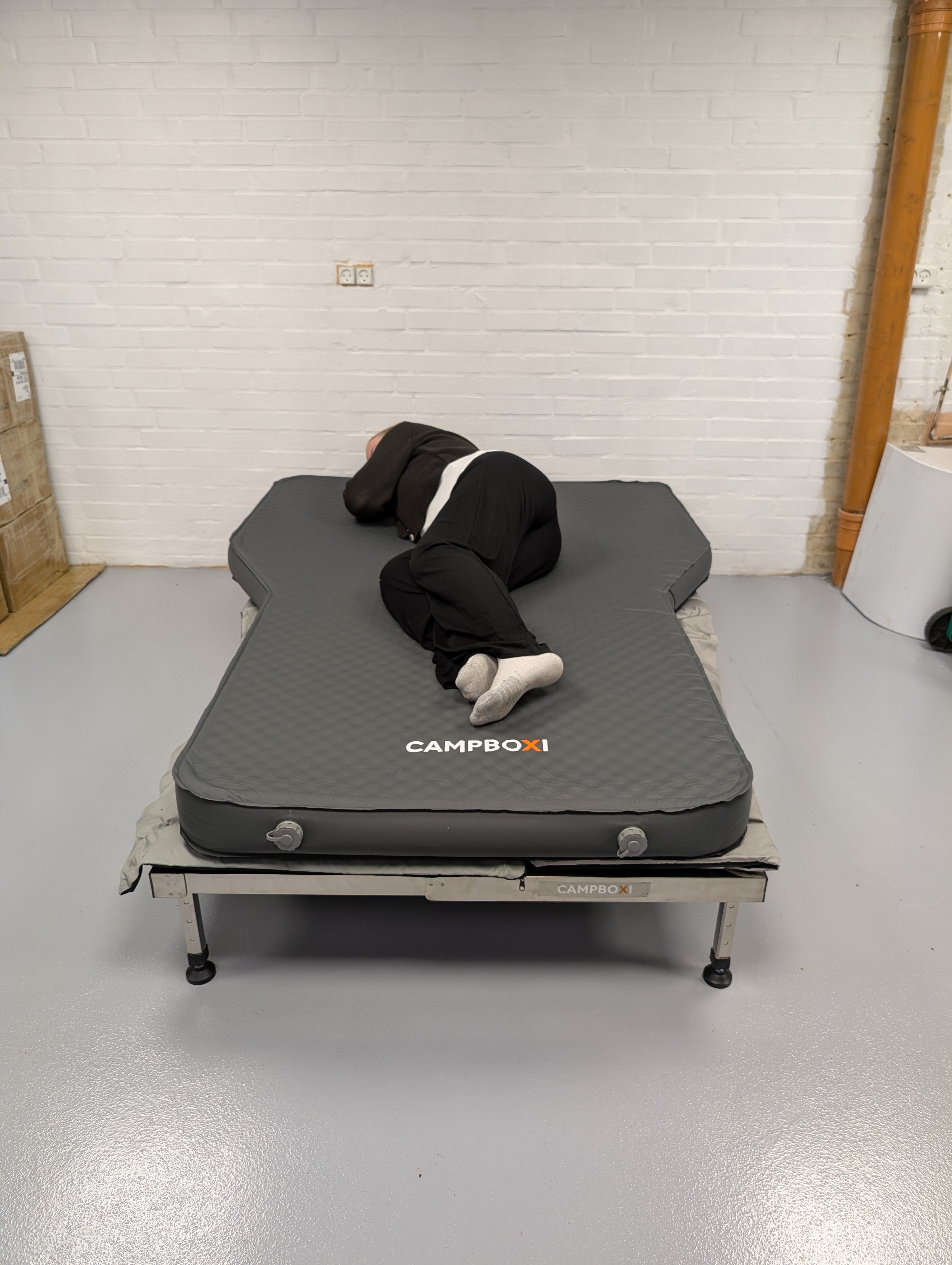 CampBoxi Unifit - Flexible and adjustable bed frame for your everyday car