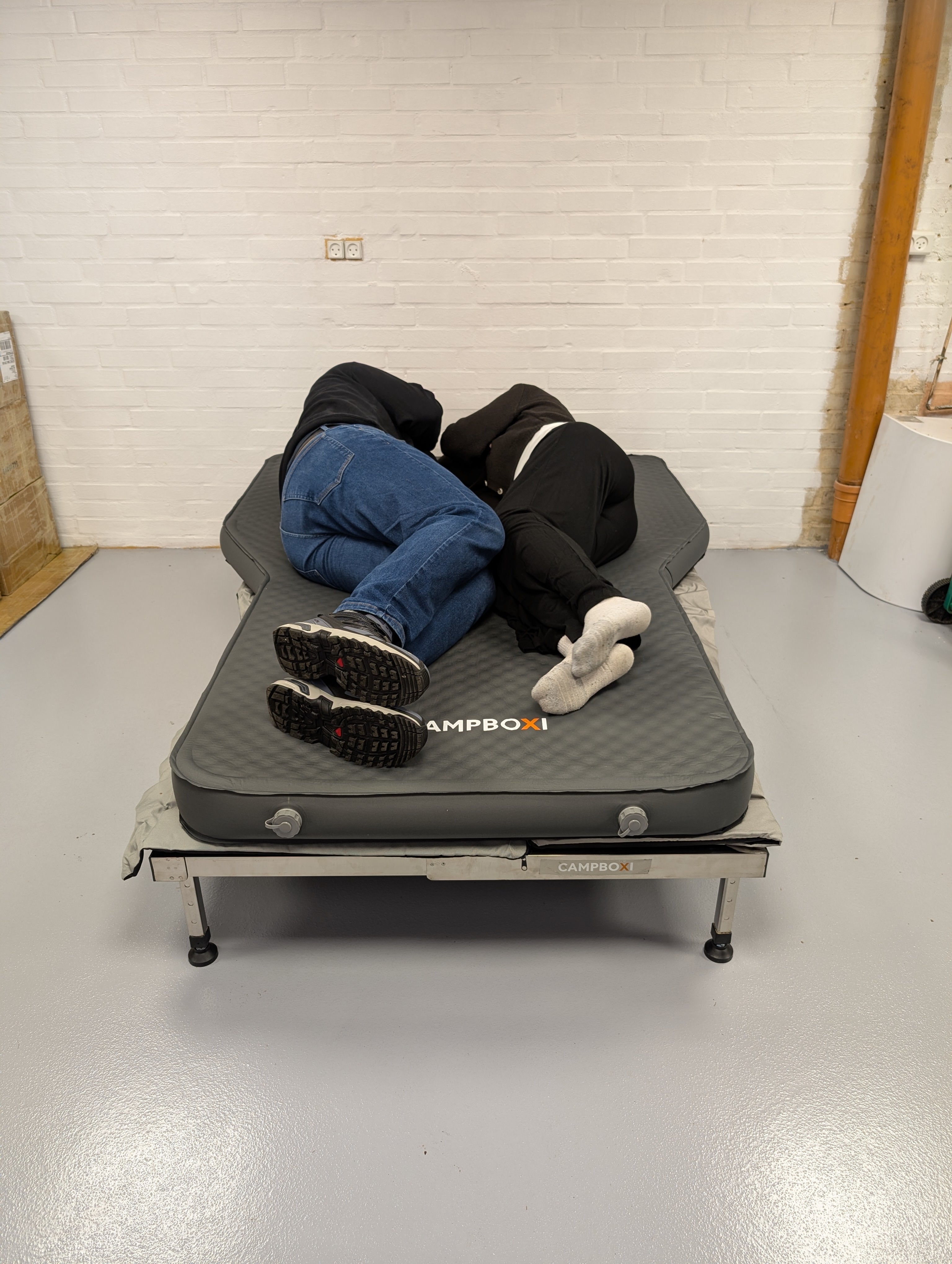 CampBoxi Unifit - Flexible and adjustable bed frame for your everyday car