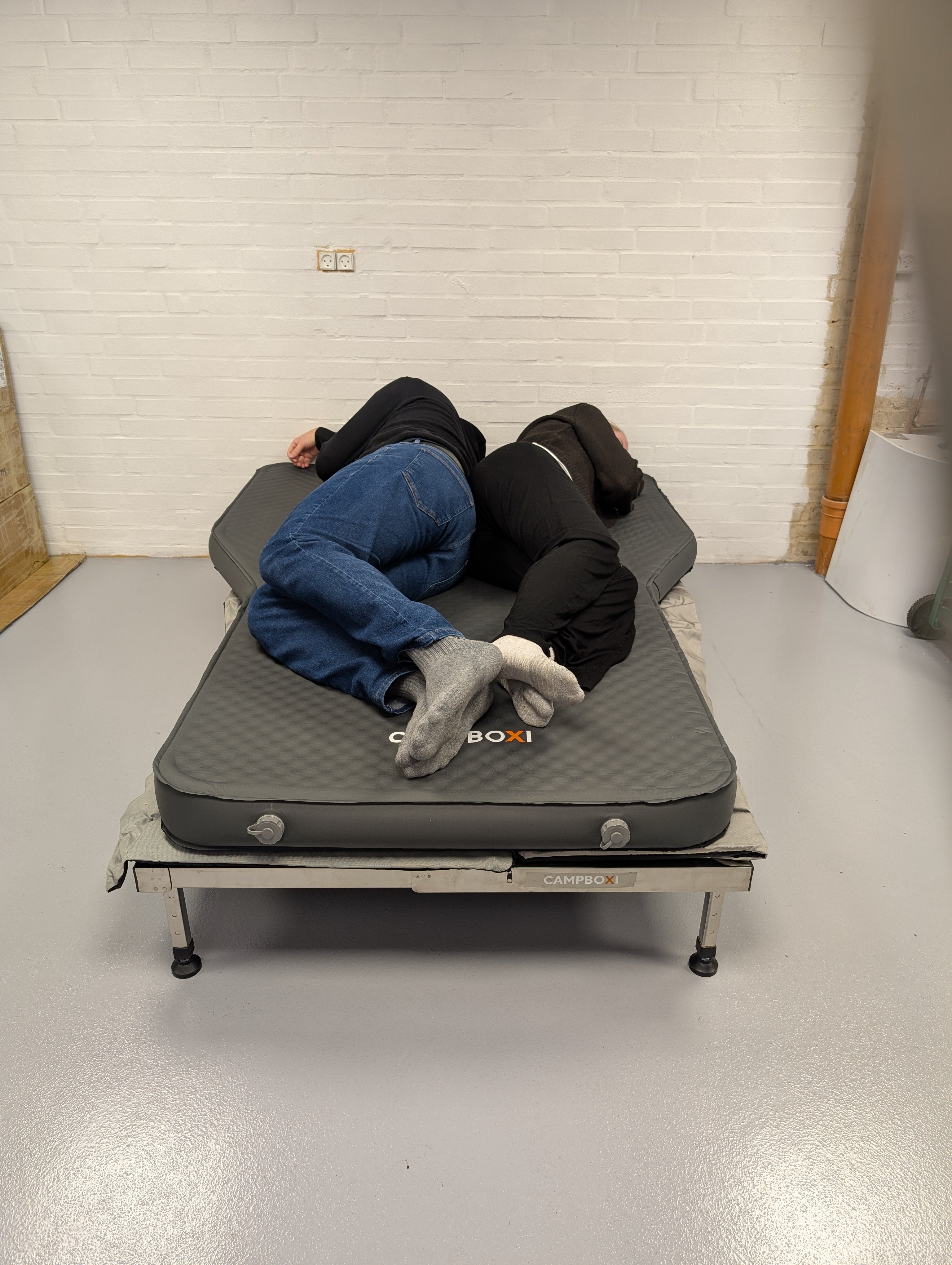 CampBoxi Unifit - Flexible and adjustable bed frame for your everyday car