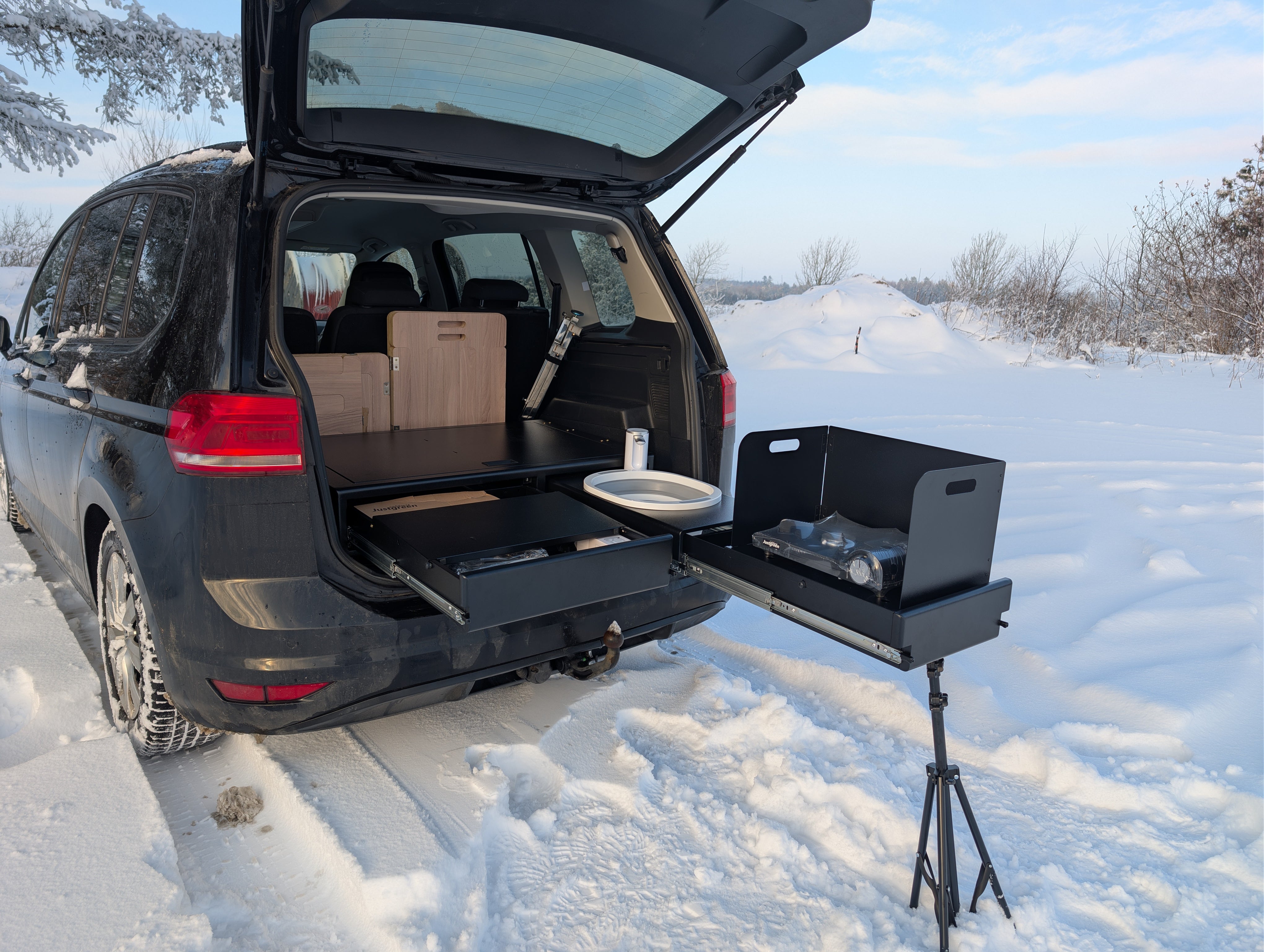 CampBoxi Kitchenfit - Allt-i-ett-husbilsmodul för vardagsbilar