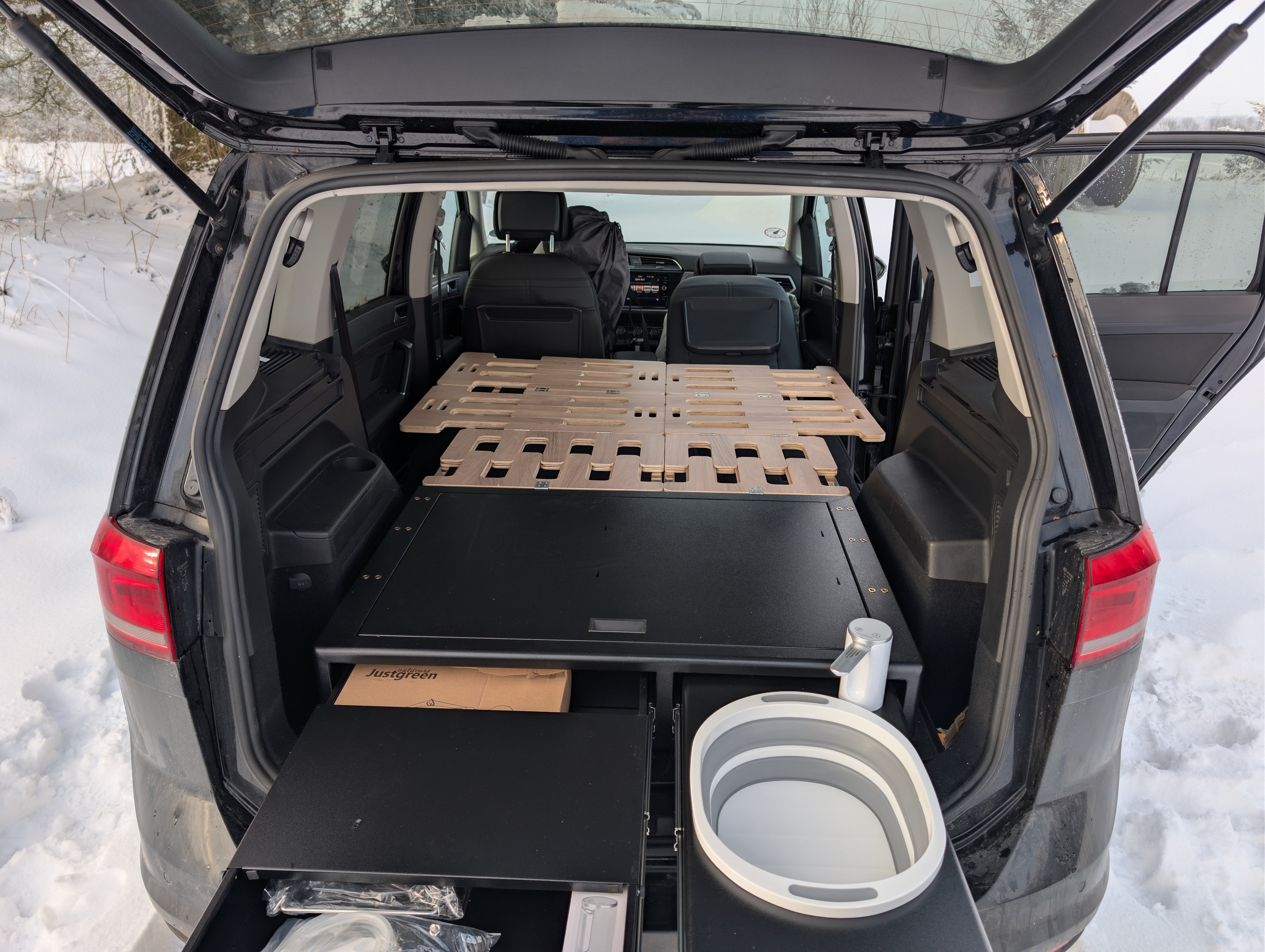 CampBoxi Kitchenfit - Allt-i-ett-husbilsmodul för vardagsbilar