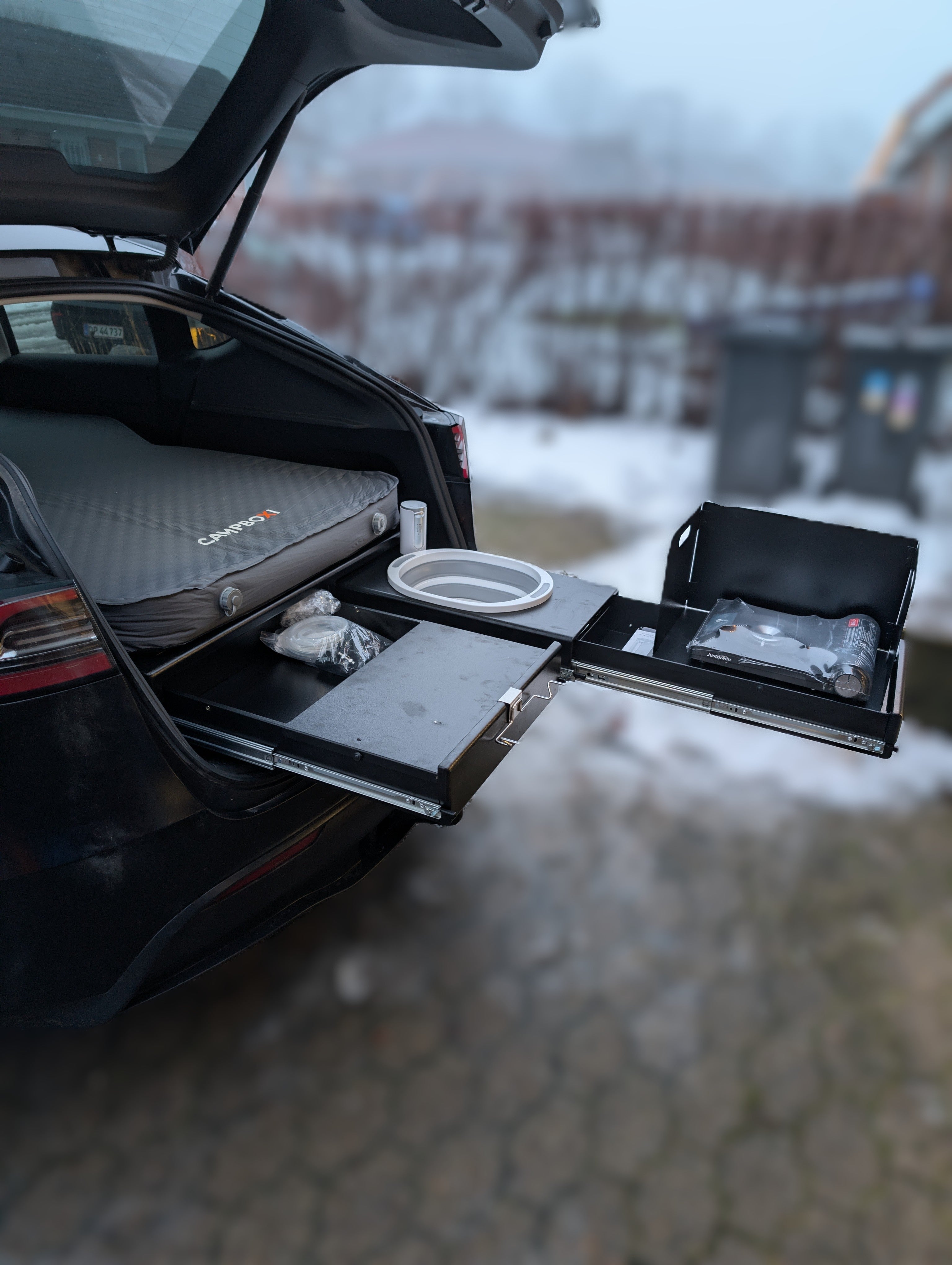 CampBoxi Kitchenfit - Allt-i-ett-husbilsmodul för vardagsbilar