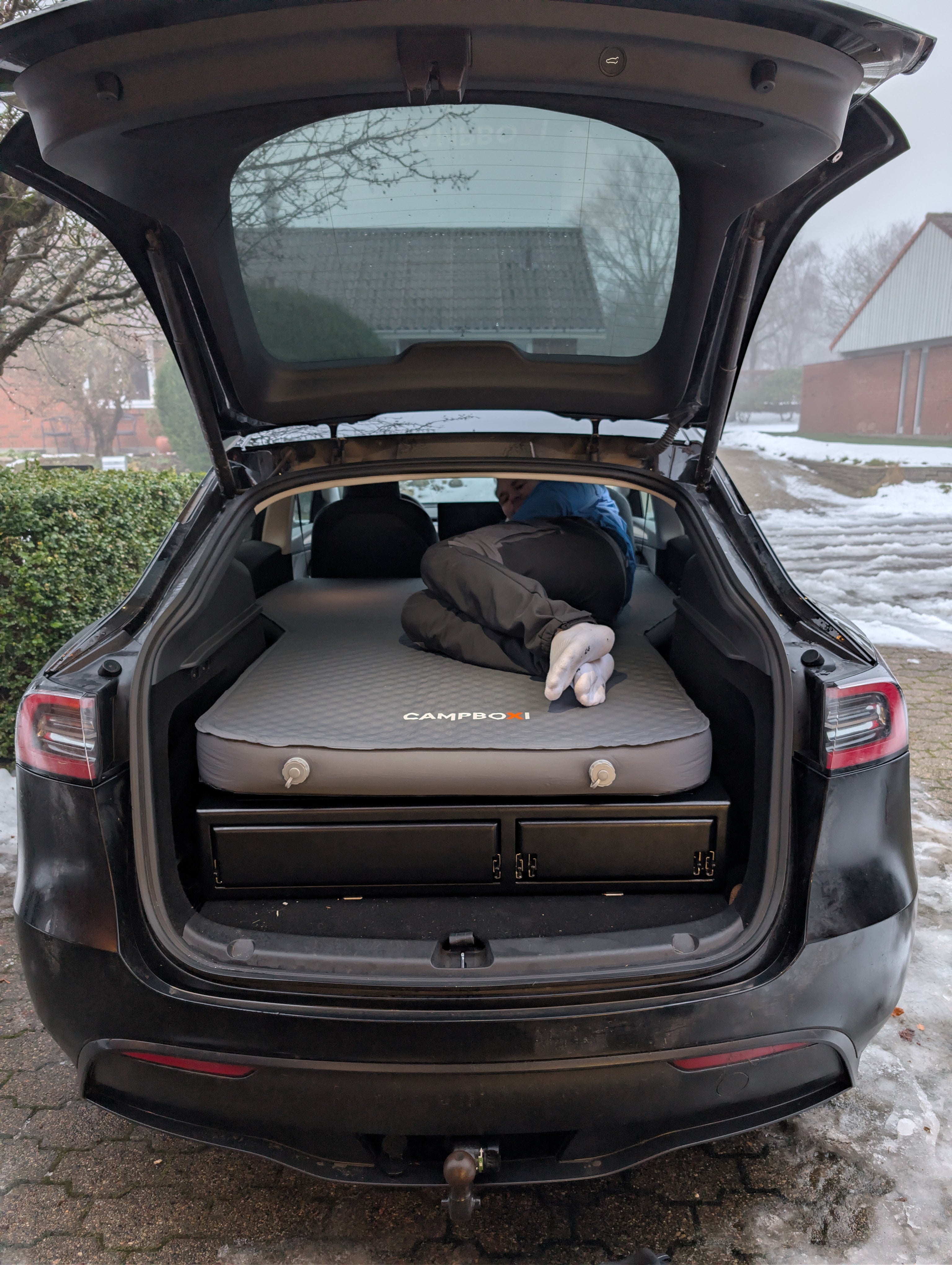 CampBoxi Kitchenfit - Allt-i-ett-husbilsmodul för vardagsbilar