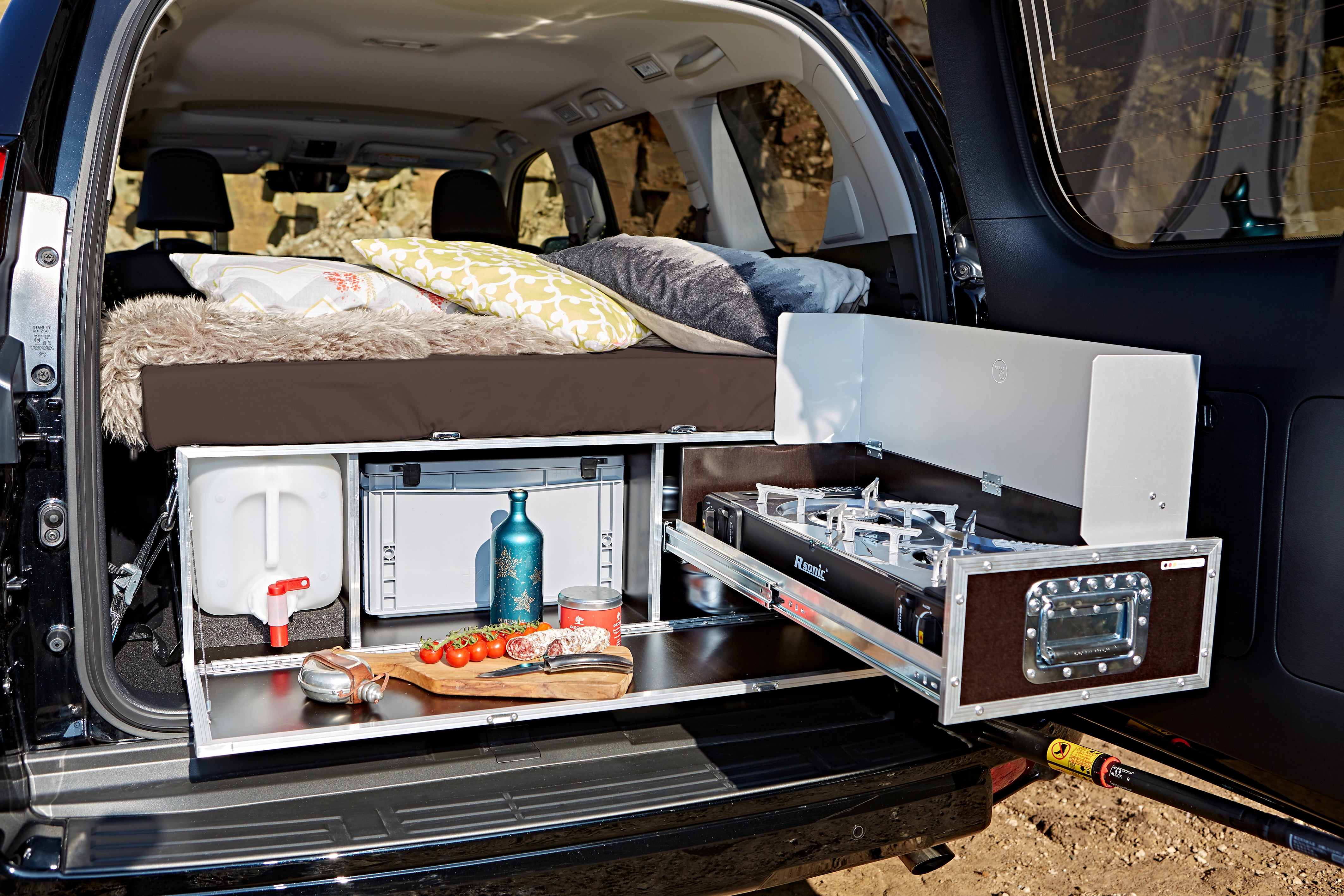 QUQUQ FlatBox - Campervan modul til Landcruiser & Discovery 3+4