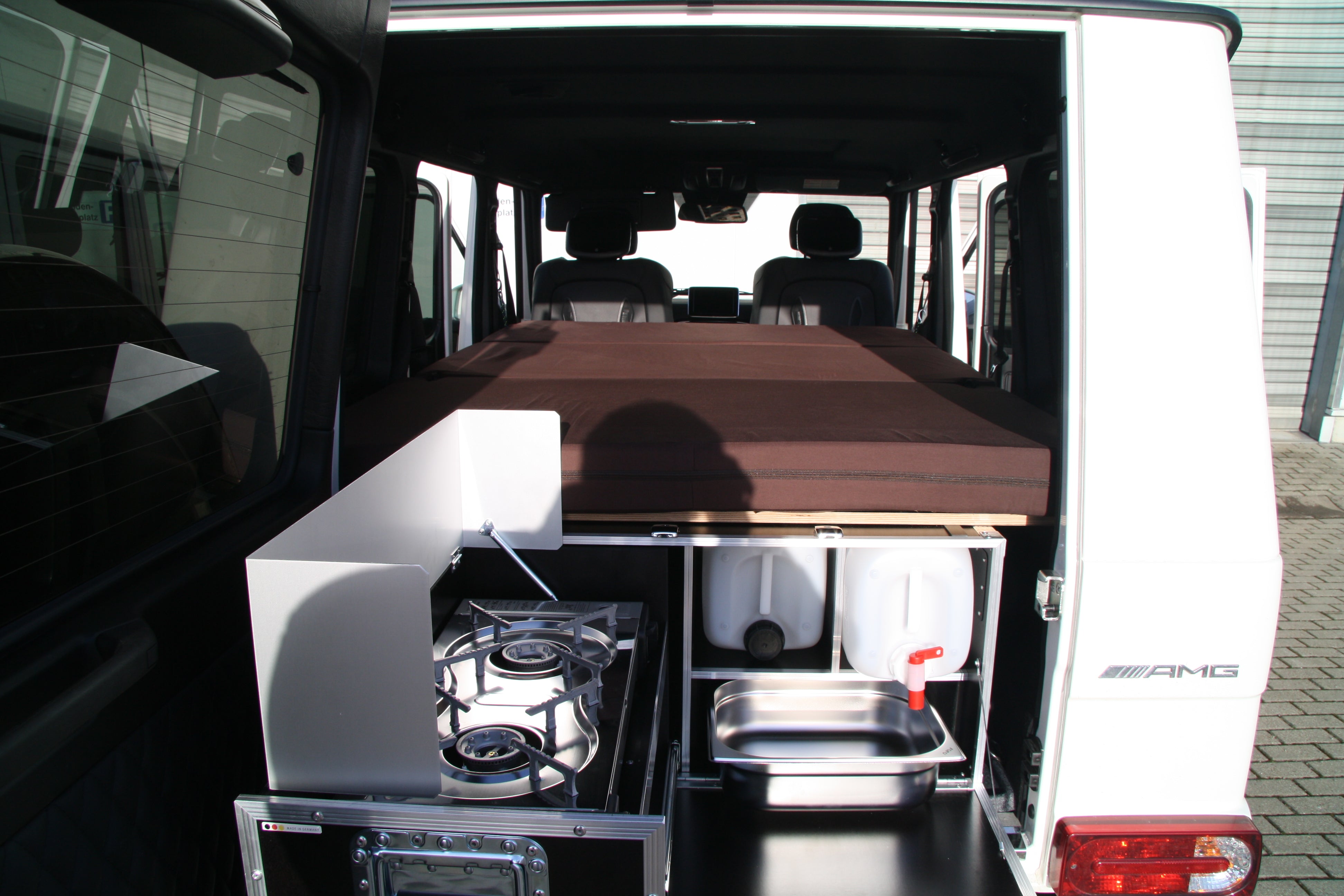 QUQUQ G-Box - Campervan module for Mercedes G-class