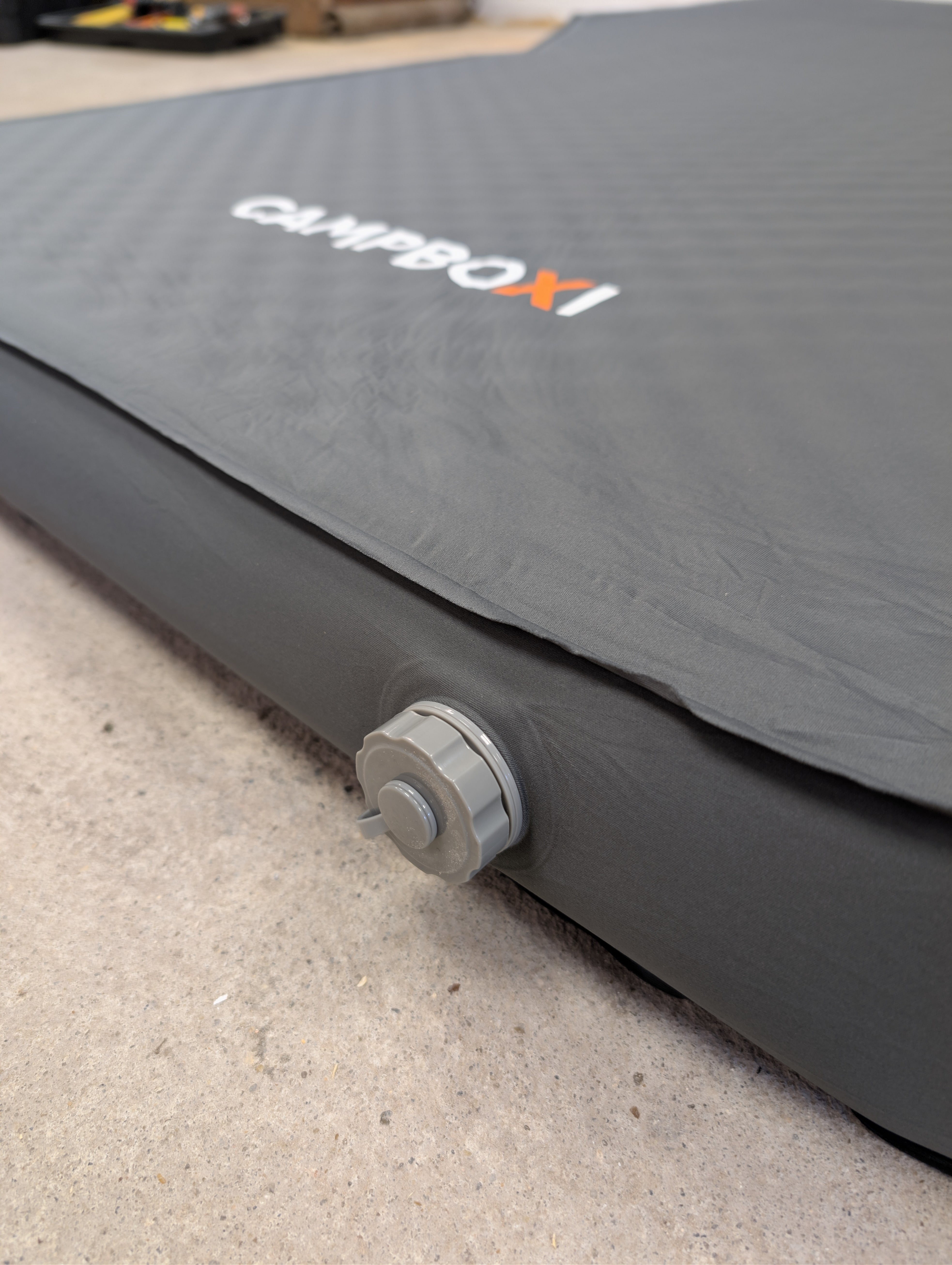 CampBoxi LUX 10 - selvoppustelig luksusmadras til bilen