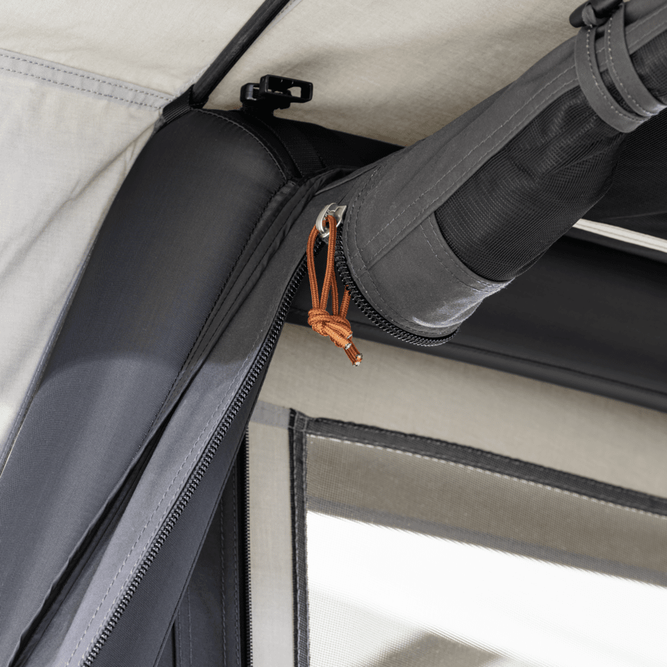 Dometic TRT 140 AIR Dachzelt – Qualitätszelt für kleine und große Autos